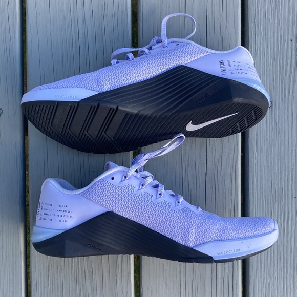 Nike women’s Metcon 5 size 11. Lavender - Picture 2 of 16